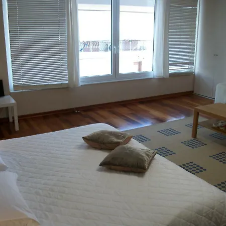 Apartment Elli